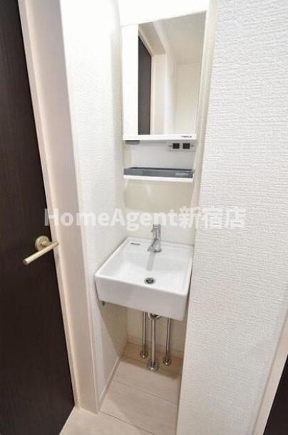 洗面設備　同仕様写真