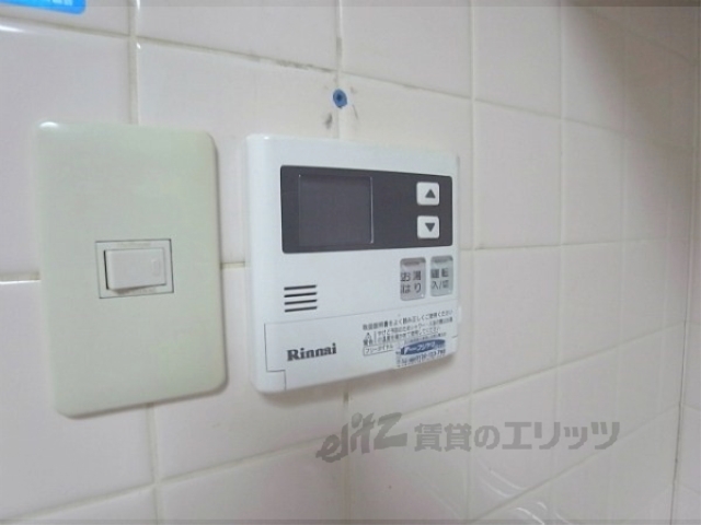 その他設備　給湯器リモコン