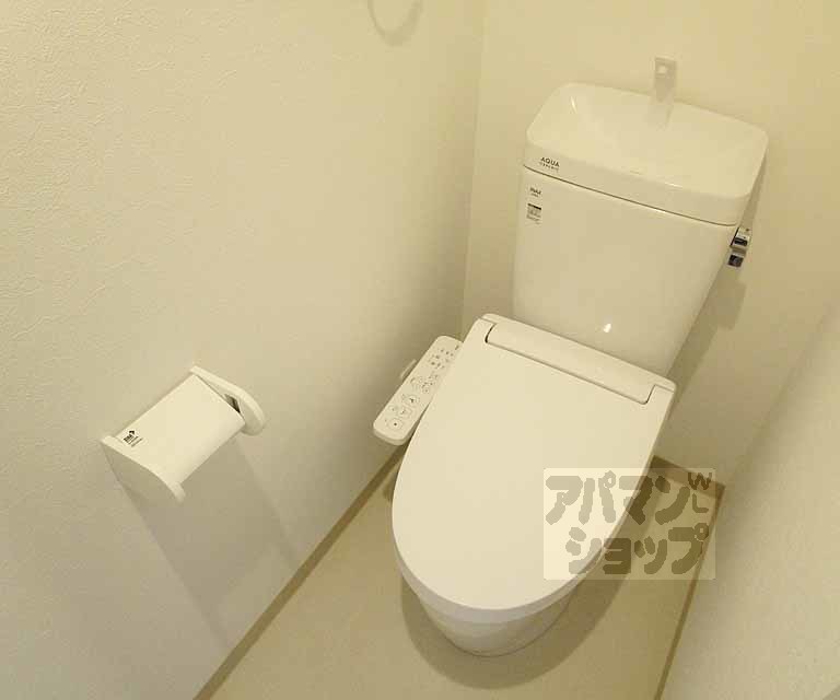 トイレ　２０２号室の写真です。