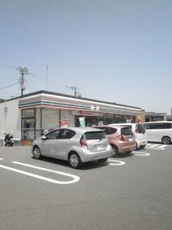 コンビニ　セブン-イレブン 高崎貝沢町店（コンビニ）まで300m