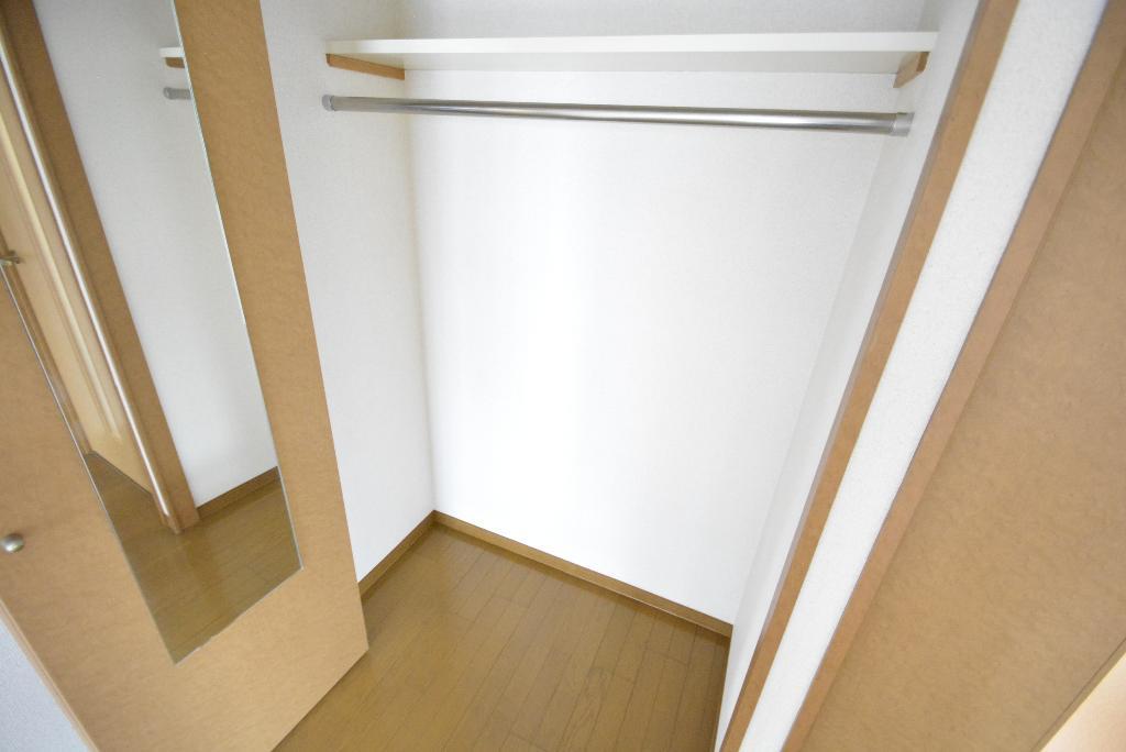 収納　クローゼット