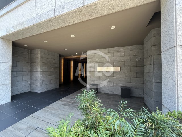 エントランス　グランセジュール江坂　エントランス