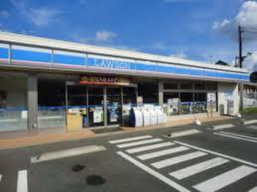 コンビニ　ローソン 横浜馬場三丁目店（コンビニ）まで207m