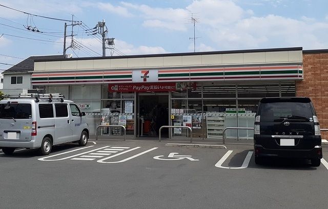 コンビニ　セブン　さいたま西堀2丁目店（コンビニ）まで550m