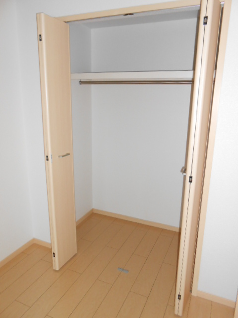収納　寝室内収納（クローゼット・１間分）完備