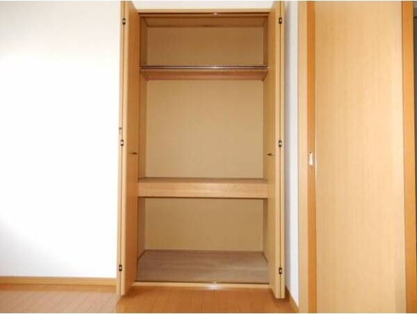 収納　衣類の収納に便利なクローゼットが付いています！