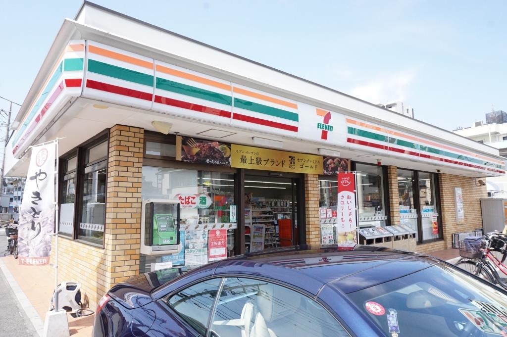 コンビニ　セブンイレブン 足立西新井本町店（コンビニ）まで150m