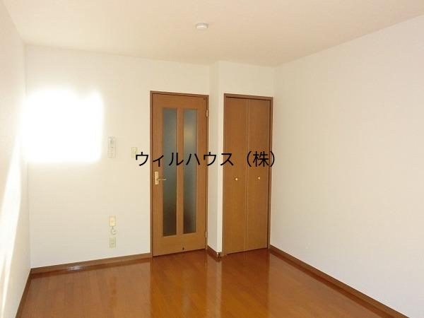 居室・リビング　広々とした洋室！