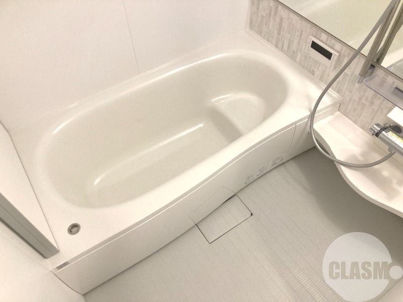 バス・シャワールーム　浴室乾燥機＆追焚機能付き広々バスルーム♪