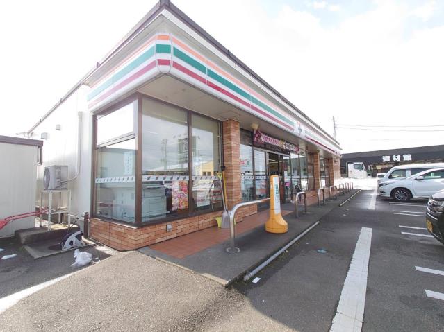 コンビニ　セブン－イレブン高岡中曽根店（コンビニ）まで261m