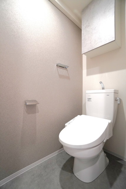 トイレ　※写真は同タイプ住戸です。