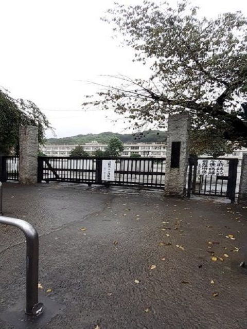 小学校　あきる野市立多西小学校（小学校）まで900m