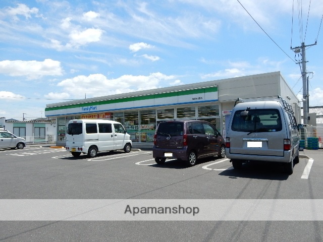 コンビニ　ファミリーマート岡山辰巳西店（コンビニ）まで584m