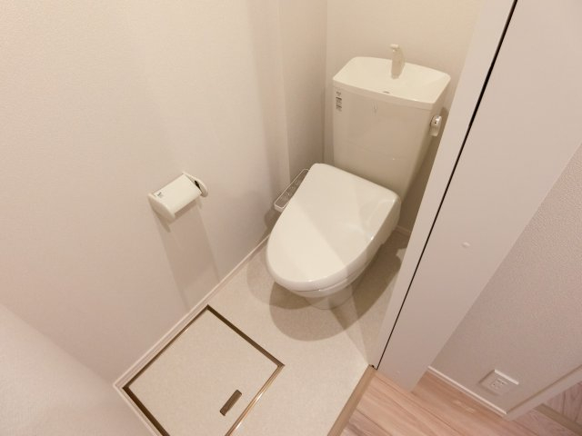 トイレ　写真は同仕様参考写真