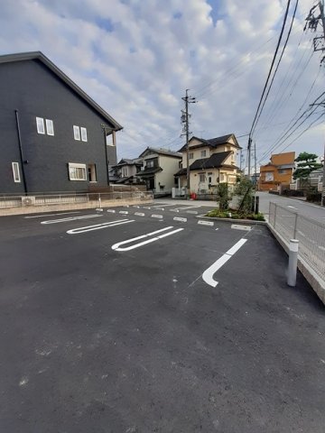 駐車場　車をお持ちの方に嬉しい駐車場付きの物件です