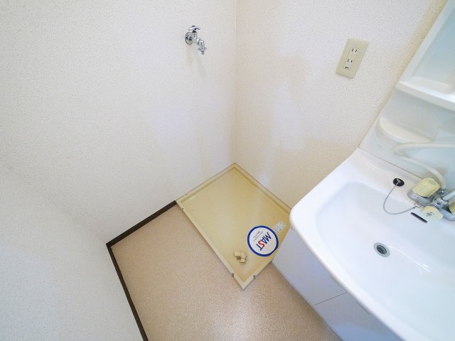 その他設備　嬉しい室内洗濯機置き場もございます。