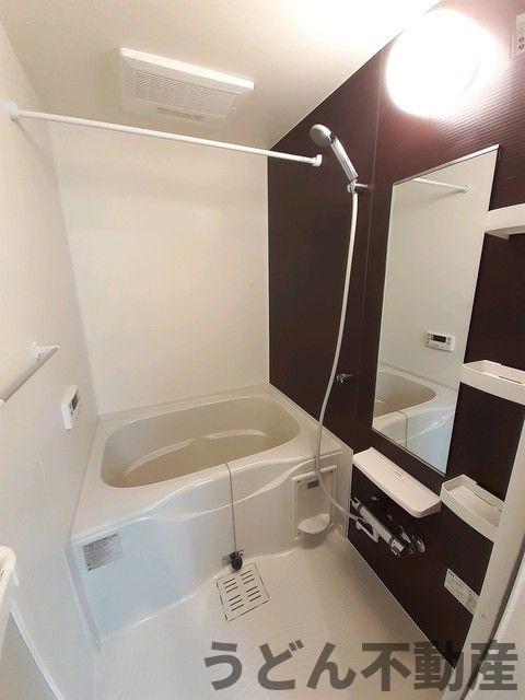 バス・シャワールーム　うどん県のお部屋探しはうどん不動産へ うどんちゃんとLINE