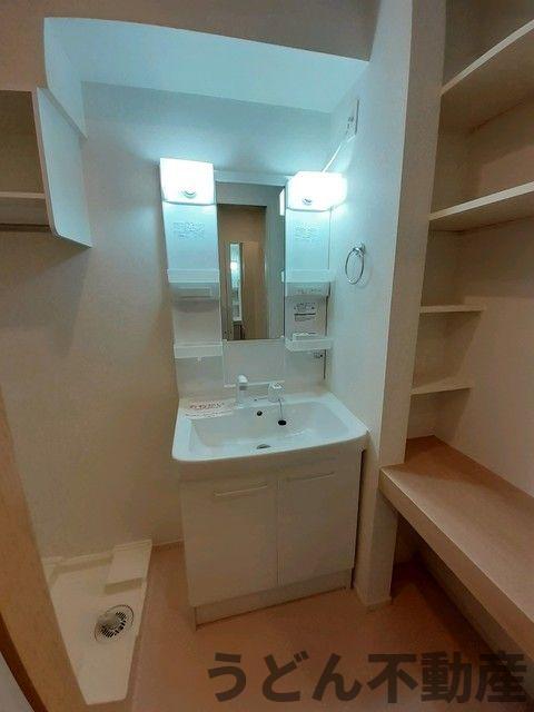 洗面設備　うどん県のお部屋探しはうどん不動産へ うどんちゃんとLINE