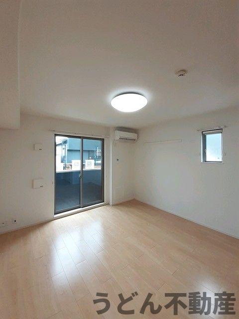 居室・リビング　うどん県のお部屋探しはうどん不動産へ うどんちゃんとLINE