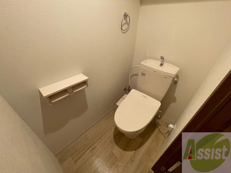 トイレ　ウォシュレット機能がついたトイレ。安心して使用できますね。