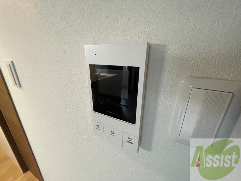 セキュリティ　ＴＶモニター付インターホンです。来客者の顔が見えるので安心！