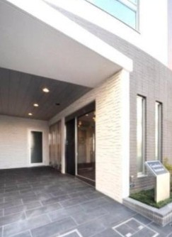 エントランス　☆ゆとりのあるエントランスです☆