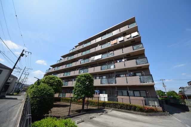 建物外観　～楽しい生活がここにあります～