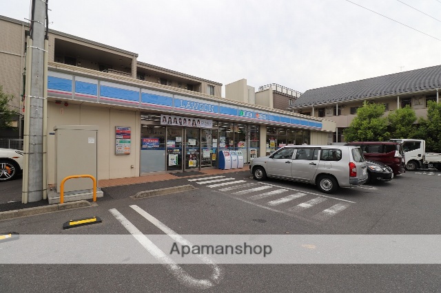 コンビニ　ローソン（コンビニ）まで163m