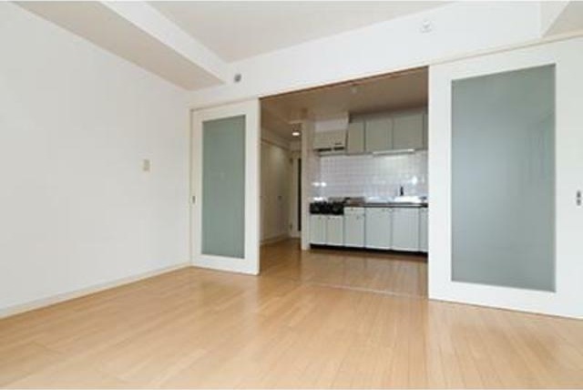 居室・リビング　別号室参考写真