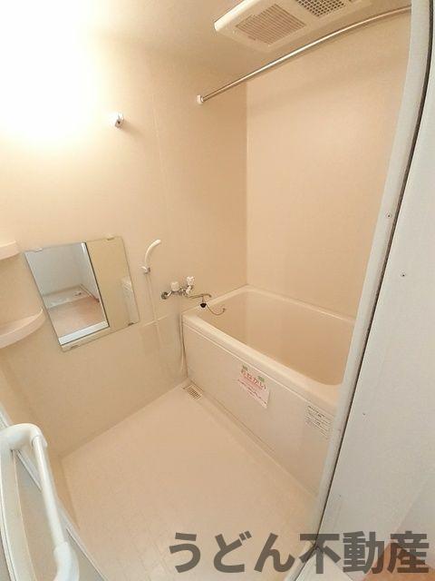 バス・シャワールーム　うどん県のお部屋探しはうどん不動産へ うどんちゃんとLINE