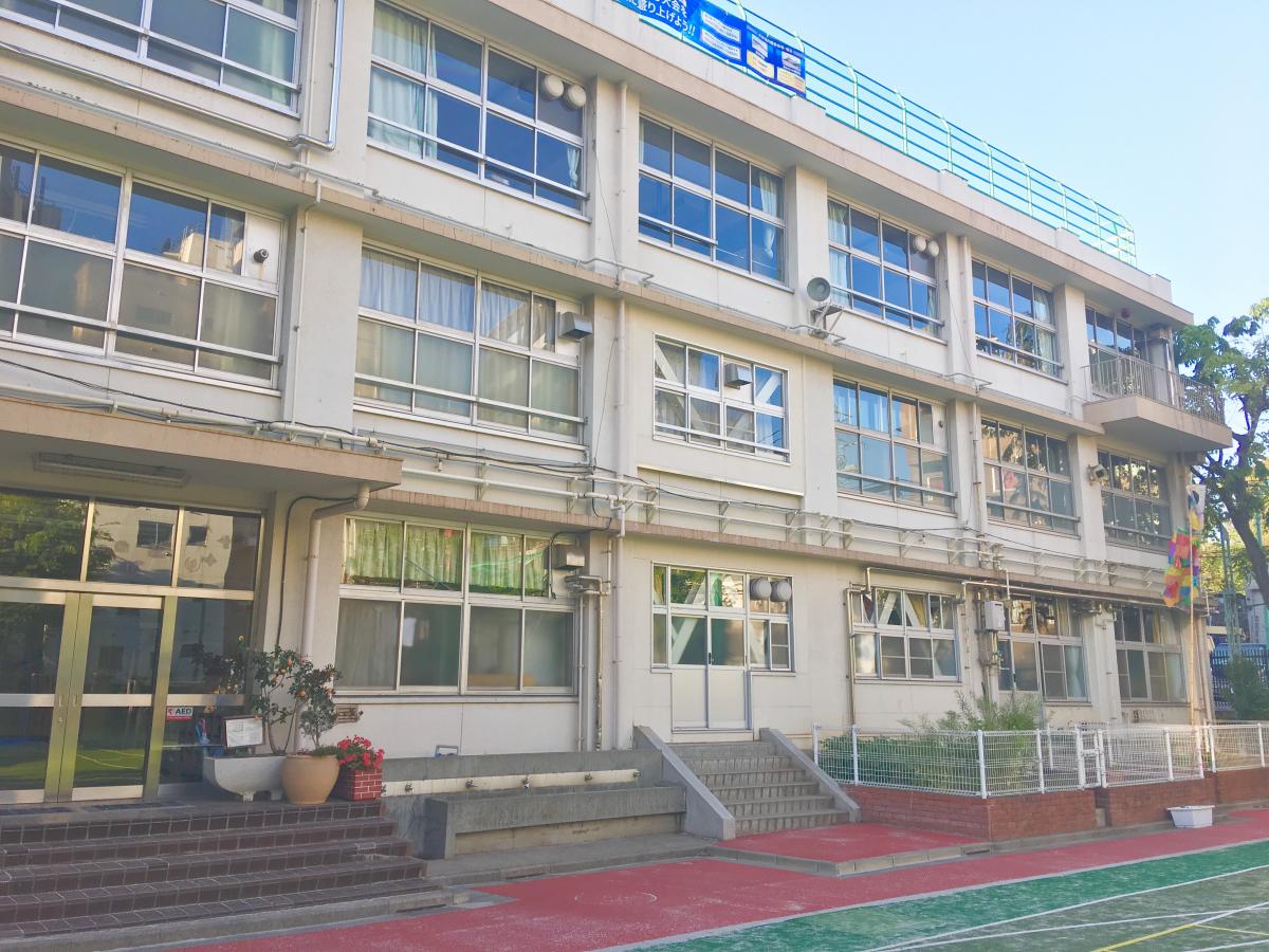 小学校　渋谷区立臨川小学校（小学校）まで442m