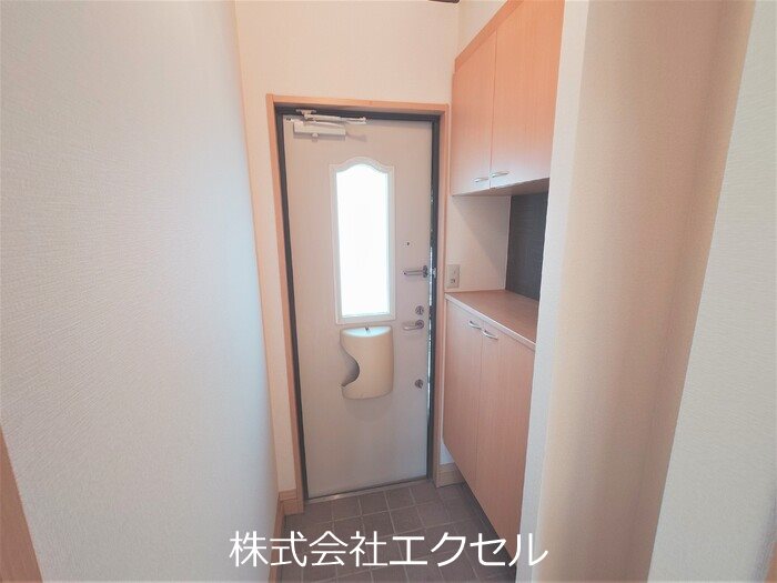 玄関　シューズボックス完備です。