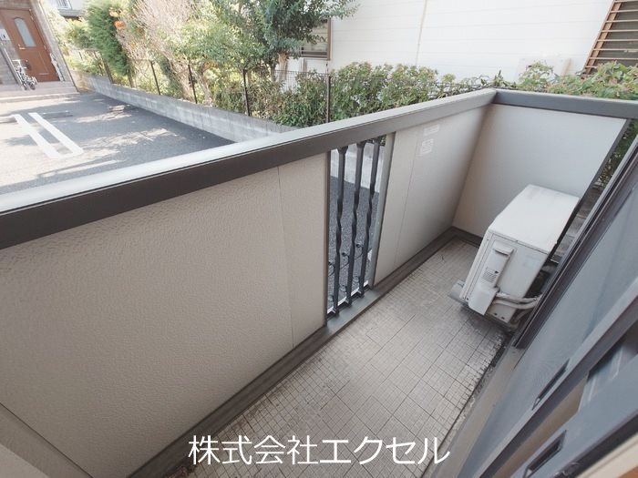 バルコニー　南向きで日当たり良好です。