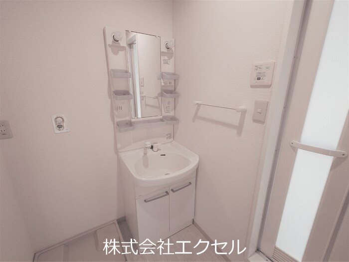 洗面設備　独立洗面台です。