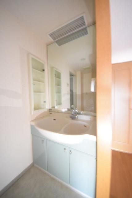 洗面設備　☆内見のご予約はタウンハウジング八王子店まで☆