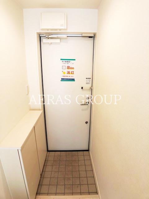 玄関　別部屋同仕様タイプ