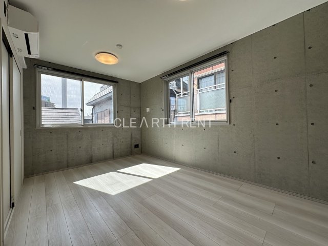 居室・リビング　スタイリッシュなコンクリート打ちっぱなし構造