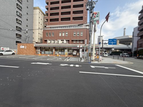 コンビニ　セブン-イレブン 大阪ＯＣＡＴ前店（コンビニ）まで60m