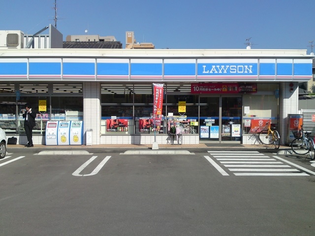 コンビニ　ローソン 箱崎宮前店（コンビニ）まで485m