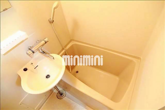 バス・シャワールーム　ゆったりできるお風呂です