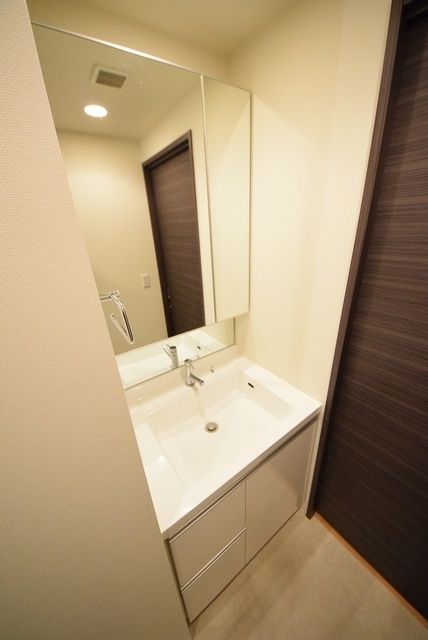 洗面設備　★参考写真・部屋により内装が異なります★