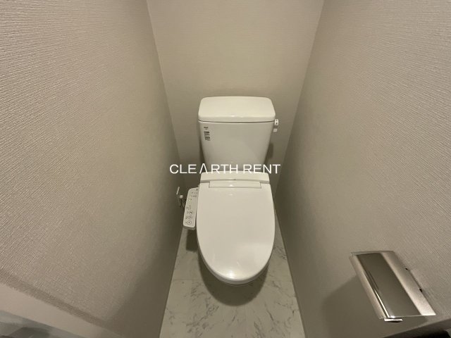 トイレ　同タイプ別住戸写真となります。現況と異なる場合がございます。