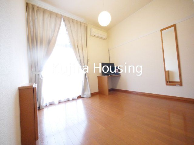 居室・リビング　★5.7帖の洋室です★