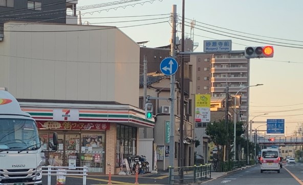 コンビニ　セブンイレブン 葛飾堀切3丁目店（コンビニ）まで835m