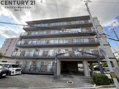 建物外観　エレベーター付きで重たい荷物があっても便利♪