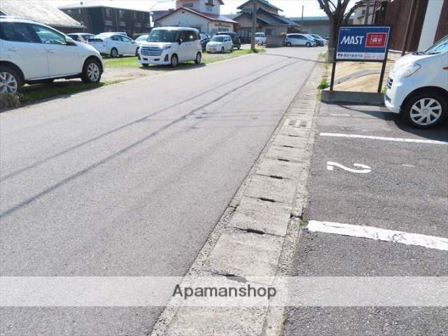 その他　前面道路２（その他）まで0m