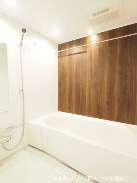 バス・シャワールーム　※画像はイメージです。同建築メーカーによる類似物件のものです