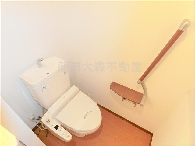 トイレ　温水洗浄便座付きトイレ