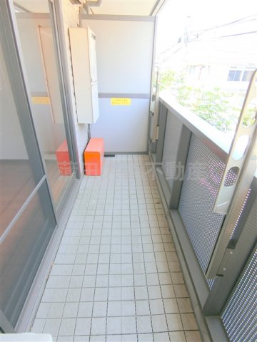 バルコニー　バルコニー　広めのバルコニー