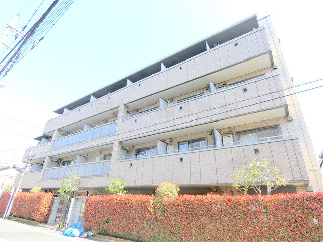 建物外観　2005年2月築　重量鉄骨造4階建て総戸数44戸最大1Gbp